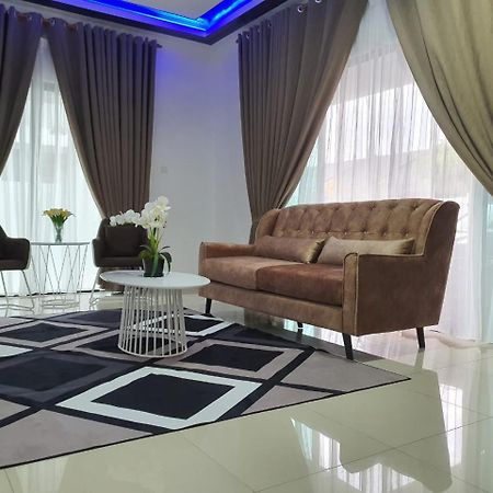 Muslim Homestay D'Bertam, Kepala Batas, Penang Кепала Батас Екстериор снимка